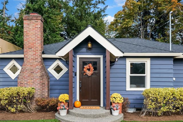 11020 SE 64th Street, Bellevue, WA 98006