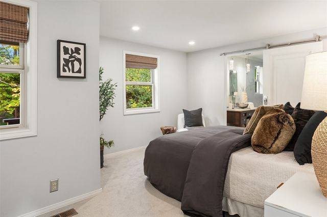 11020 SE 64th Street, Bellevue, WA 98006