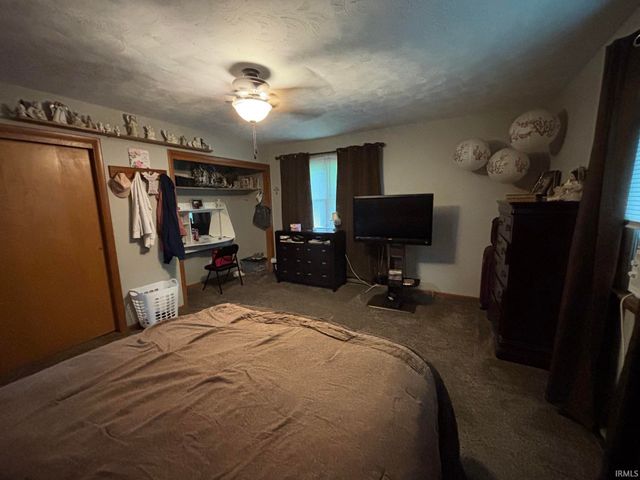 28903 Kehres Street, Elkhart, IN 46514