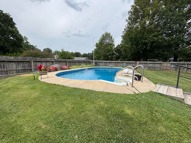 28903 Kehres Street, Elkhart, IN 46514