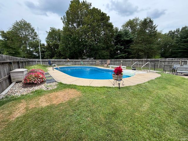 28903 Kehres Street, Elkhart, IN 46514