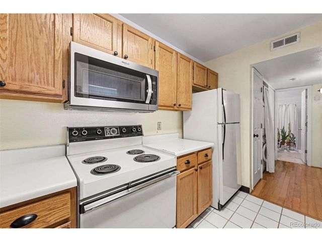 5706 W Asbury Pl 202, Lakewood, CO 80227