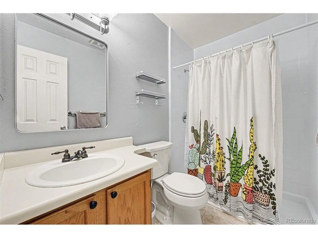 5706 W Asbury Pl 202, Lakewood, CO 80227
