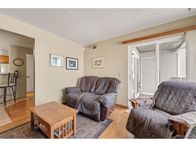5706 W Asbury Pl 202, Lakewood, CO 80227