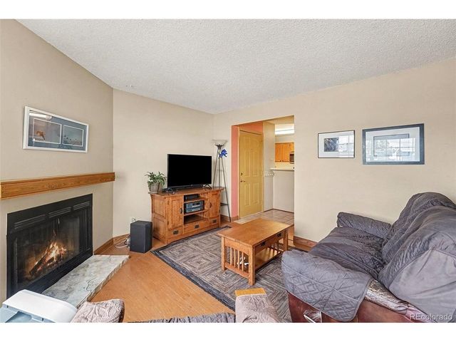 5706 W Asbury Pl 202, Lakewood, CO 80227