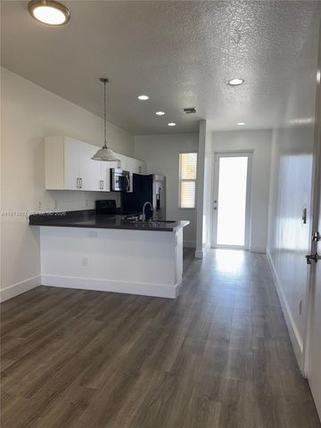 8807 NW 76th Drive, Tamarac, FL 33321