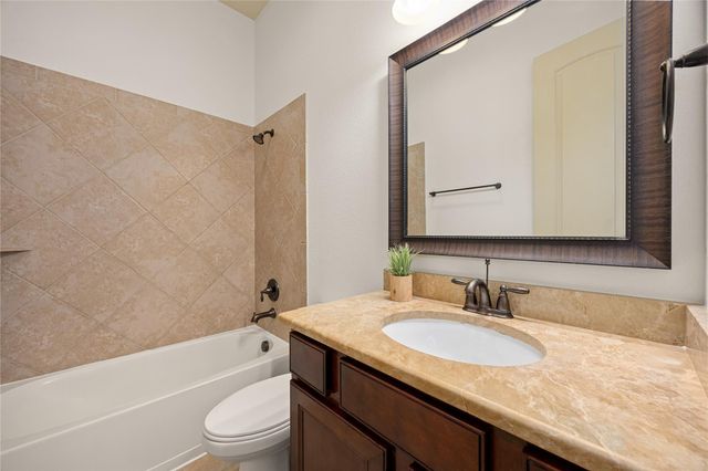 27 Tioga Place, The Woodlands, TX 77375