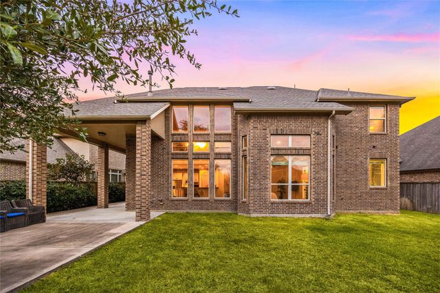 27 Tioga Place, The Woodlands, TX 77375