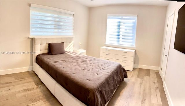 19340 NE 18th Ct, Miami, FL 33179