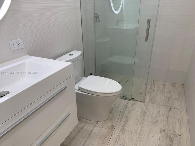 19340 NE 18th Ct, Miami, FL 33179