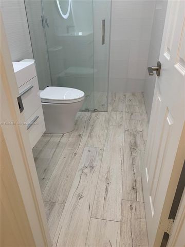 19340 NE 18th Ct, Miami, FL 33179