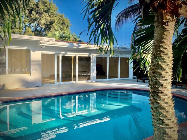 19340 NE 18th Ct, Miami, FL 33179