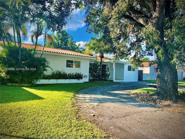 19340 NE 18th Ct, Miami, FL 33179