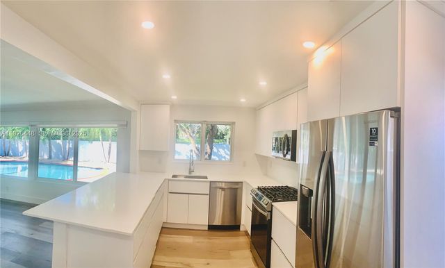 19340 NE 18th Ct, Miami, FL 33179