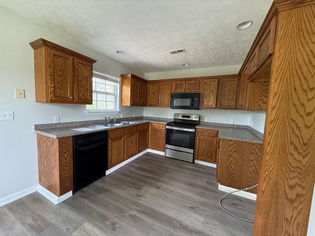 408 W High St, Manchester, TN 37355