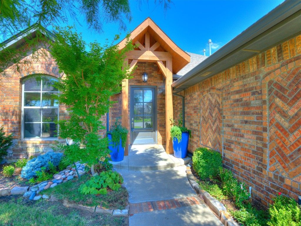 11041 NW 23rd Terrace, Yukon, OK 73099