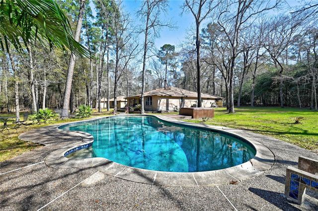 15823 Stagecoach Road, Stagecoach, TX 77355