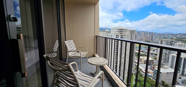 411 Hobron Lane 3705, Honolulu, HI 96815