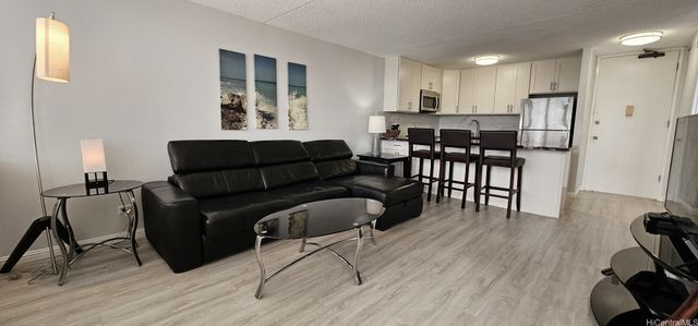 411 Hobron Lane 3705, Honolulu, HI 96815