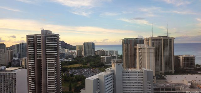 411 Hobron Lane 3705, Honolulu, HI 96815