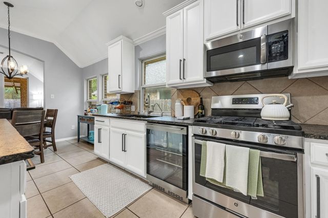 419 Sunny River Lane, Richmond, TX 77406