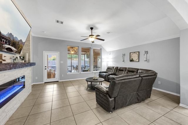419 Sunny River Lane, Richmond, TX 77406
