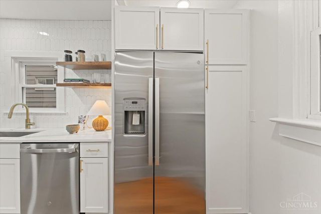 1942 Hewitt Avenue, Cincinnati, OH 45207