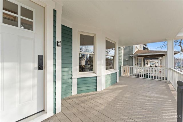 1942 Hewitt Avenue, Cincinnati, OH 45207