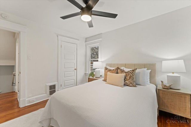 1942 Hewitt Avenue, Cincinnati, OH 45207