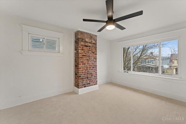 1942 Hewitt Avenue, Cincinnati, OH 45207