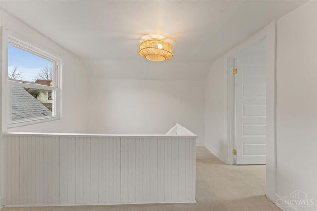 1942 Hewitt Avenue, Cincinnati, OH 45207