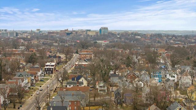 1942 Hewitt Avenue, Cincinnati, OH 45207