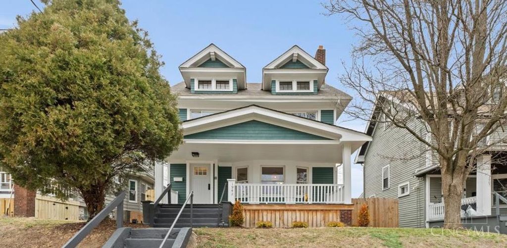 1942 Hewitt Avenue, Cincinnati, OH 45207