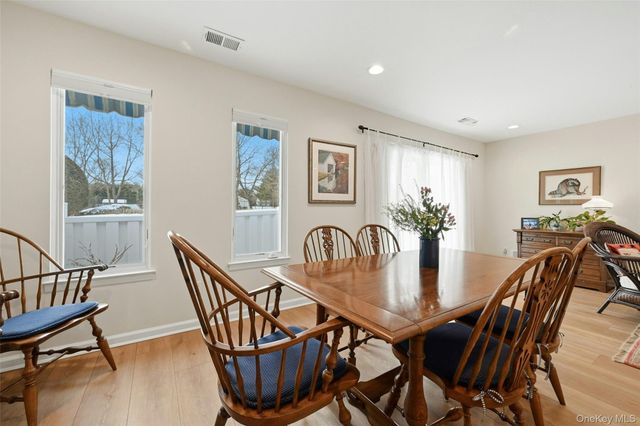 210 Elton Court W, Saint James, NY 11780