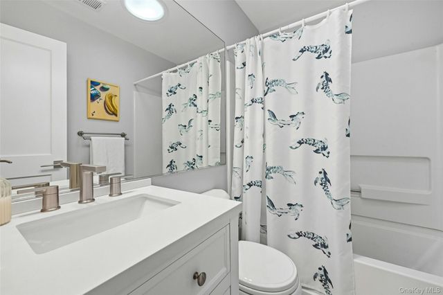 210 Elton Court W, Saint James, NY 11780