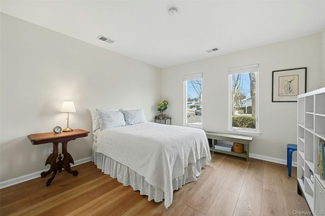 210 Elton Court W, Saint James, NY 11780