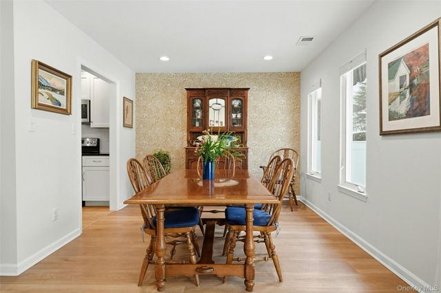 210 Elton Court W, Saint James, NY 11780