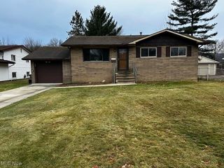 23939 Fairlawn Drive, North Olmsted, OH 44070