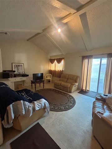 906 Heather Knoll Drive, Desoto, TX 75115