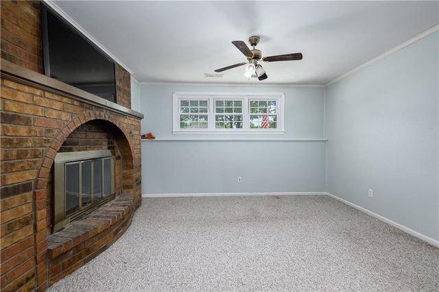 2400 S 16th Terrace, Leavenworth, KS 66048