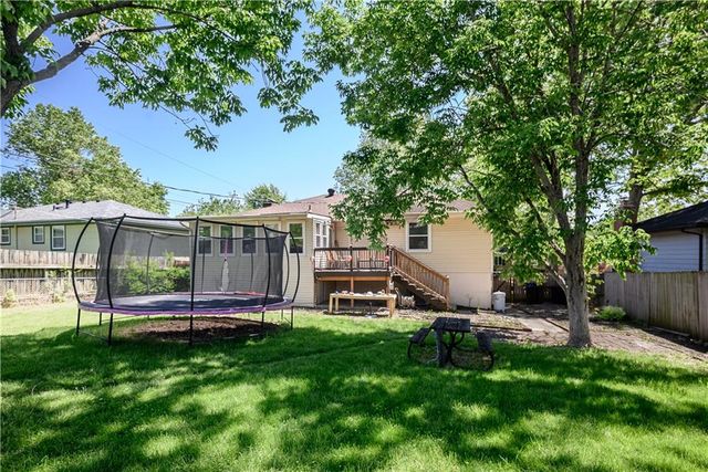 2400 S 16th Terrace, Leavenworth, KS 66048