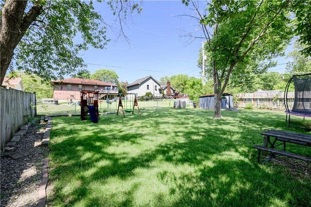2400 S 16th Terrace, Leavenworth, KS 66048