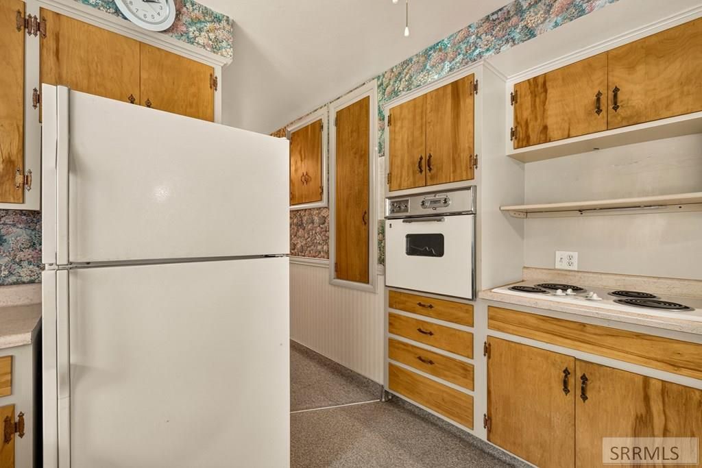 Image 10 of property listing at 921 Safstrom Drive, Idaho Falls, ID 83401