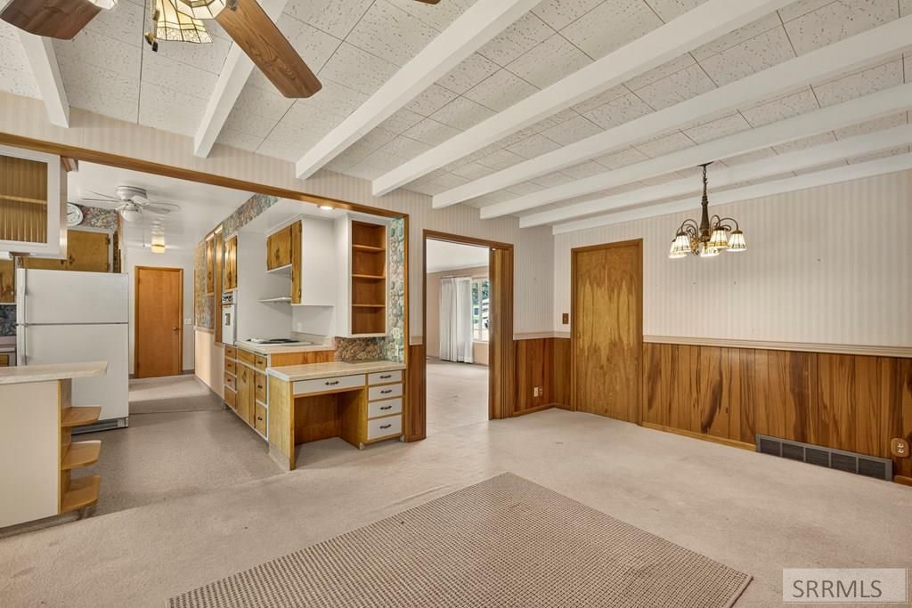 Image 14 of property listing at 921 Safstrom Drive, Idaho Falls, ID 83401