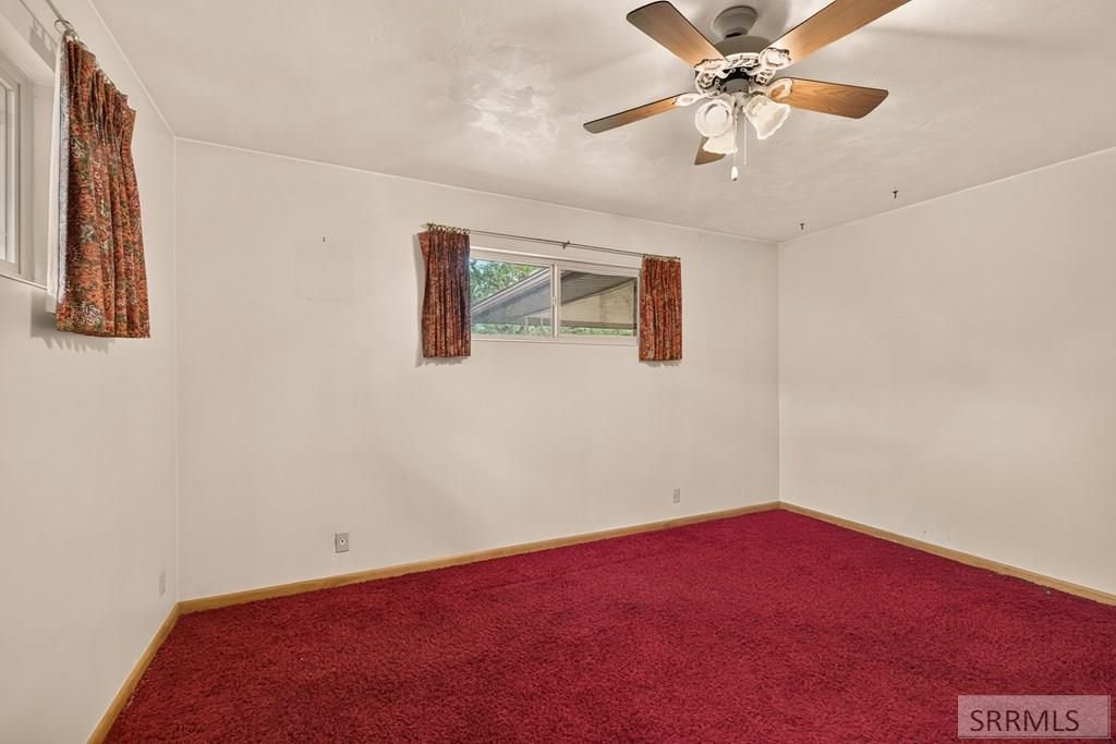Image 16 of property listing at 921 Safstrom Drive, Idaho Falls, ID 83401