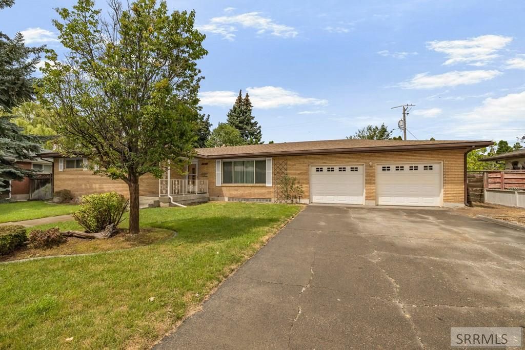 Image 3 of property listing at 921 Safstrom Drive, Idaho Falls, ID 83401