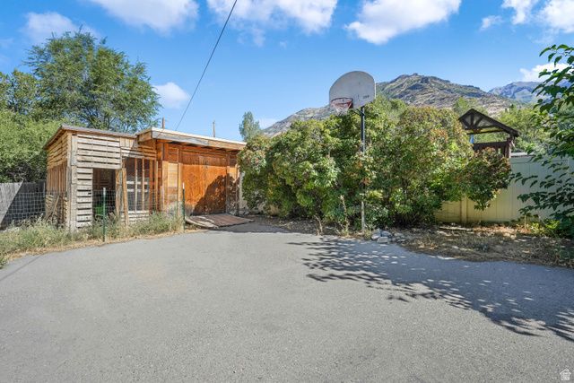 1085 E GROVE CREEK DR, Pleasant Grove, UT 84062