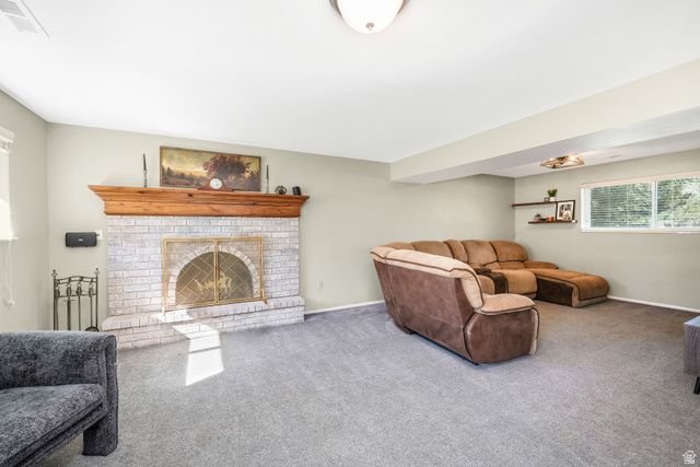 1085 E GROVE CREEK DR, Pleasant Grove, UT 84062