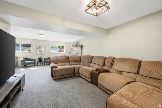 1085 E GROVE CREEK DR, Pleasant Grove, UT 84062