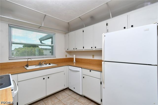 10572 Quincy CT, Lehigh Acres, FL 33936